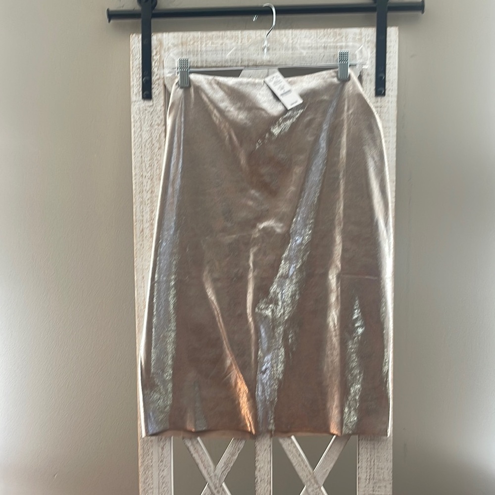 White House Black Market Metallic Pencil Skirt NWT SZ. 8
